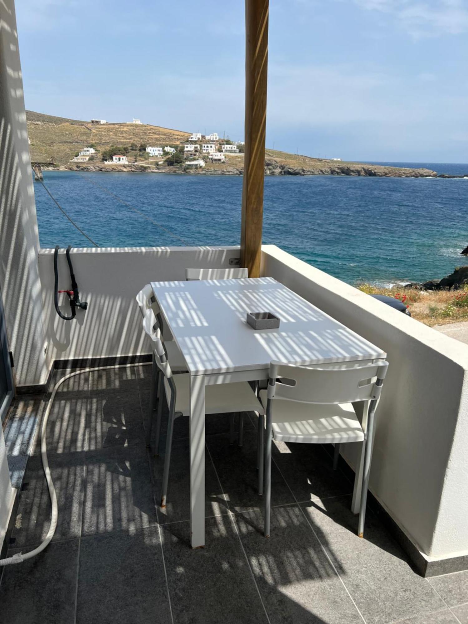 Theis Seafront Retreat - Loutra Seaview Bliss Loutra (Kythnos) Exterior photo