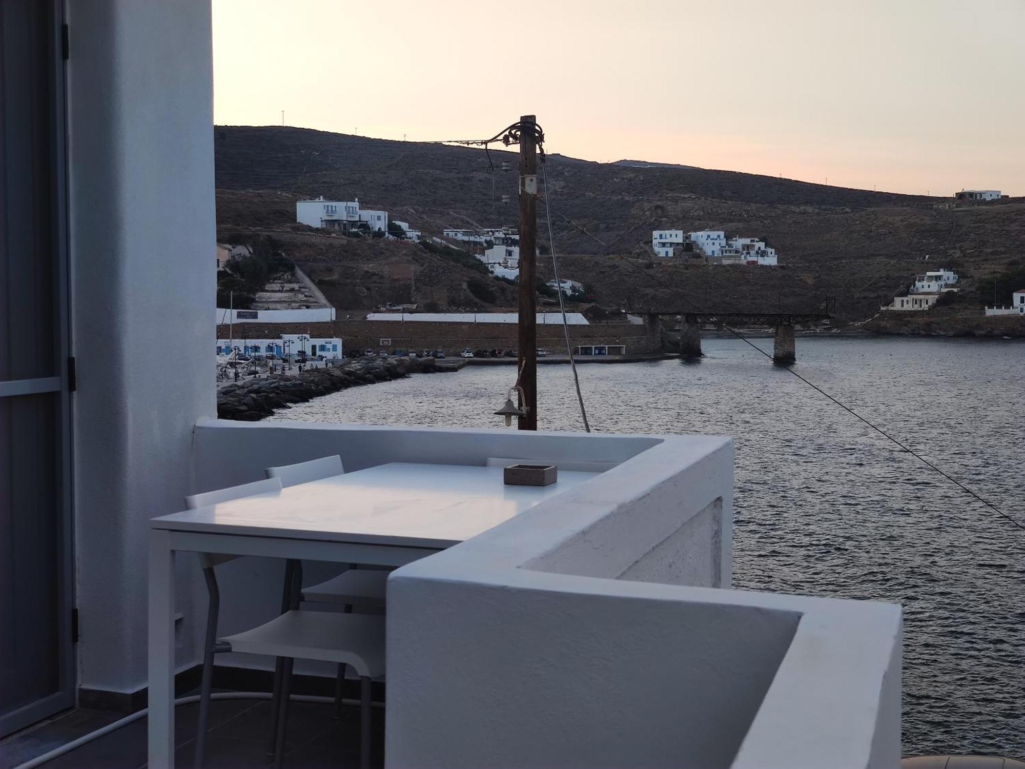Theis Seafront Retreat - Loutra Seaview Bliss Loutra (Kythnos) Exterior photo