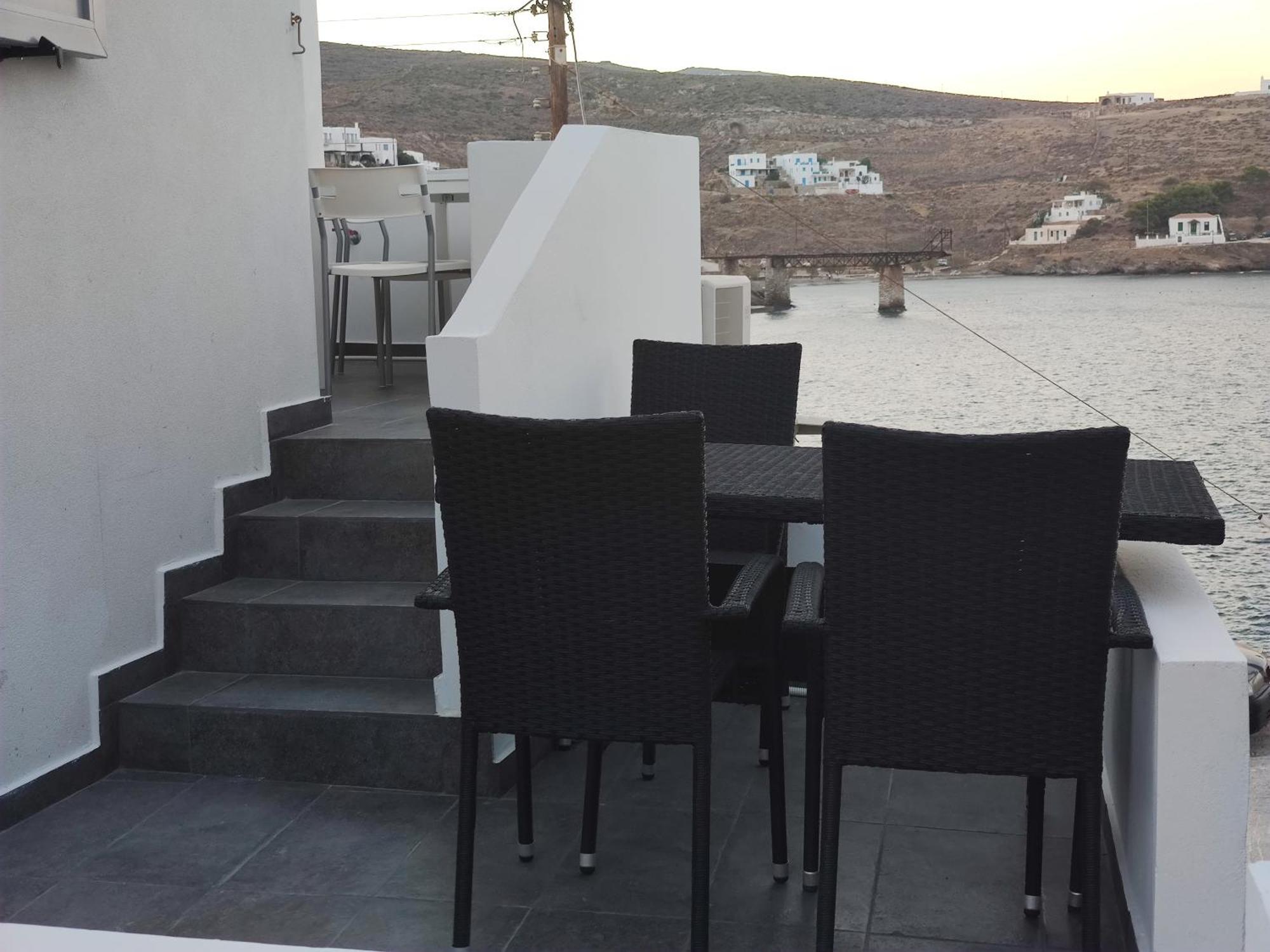 Theis Seafront Retreat - Loutra Seaview Bliss Loutra (Kythnos) Exterior photo