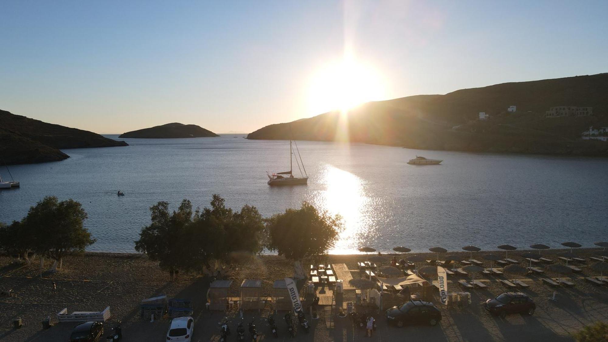 Theis Seafront Retreat - Loutra Seaview Bliss Loutra (Kythnos) Exterior photo