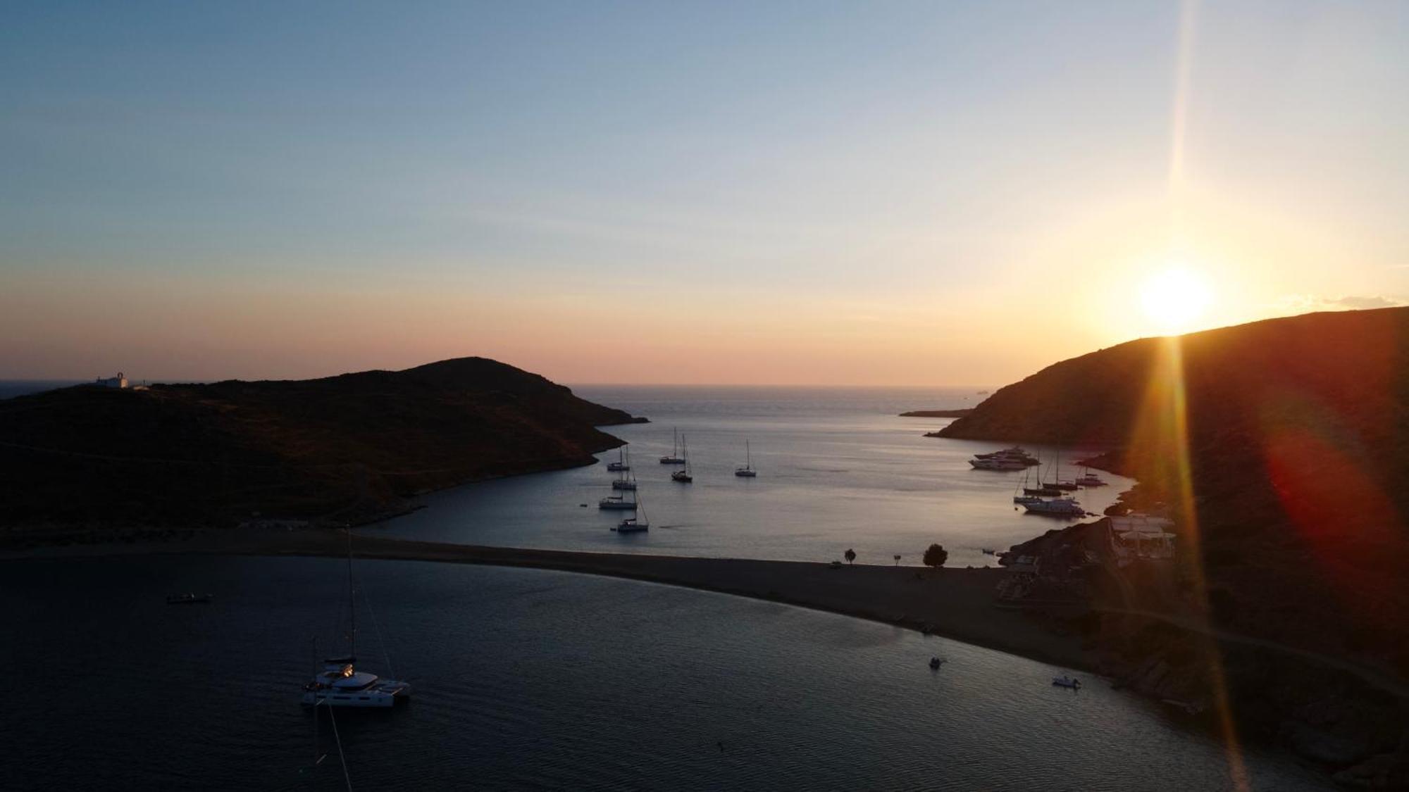 Theis Seafront Retreat - Loutra Seaview Bliss Loutra (Kythnos) Exterior photo